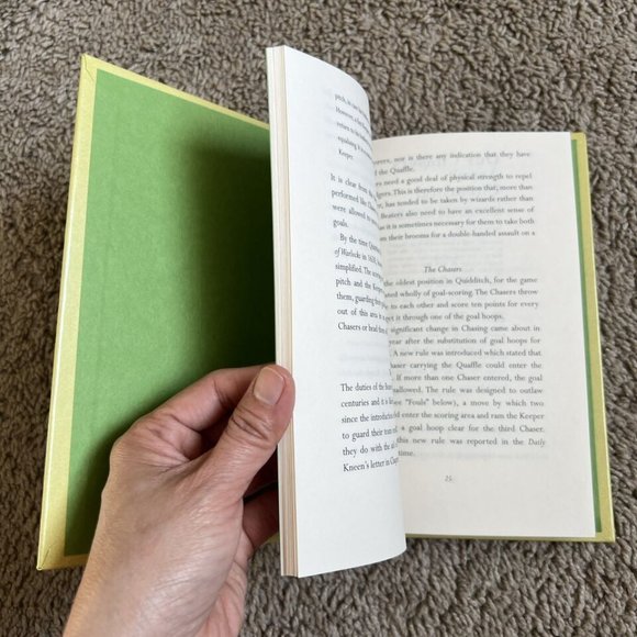 Harry Potter Boxed Set: Library of Hogwarts - Fantastic Beasts & Quidditch HC - Picture 13 of 13